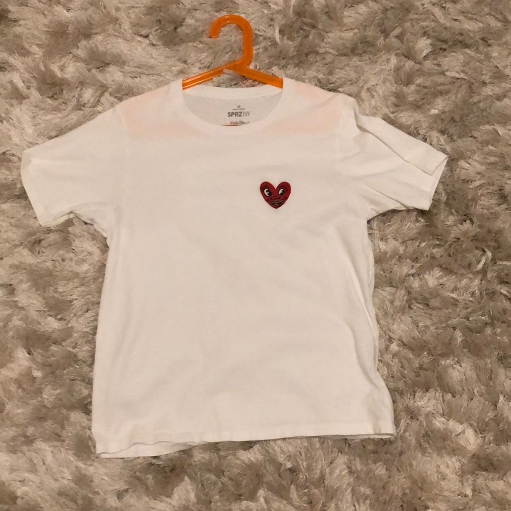 Heart graphic tee